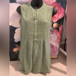Green sleeveless blouse size medium
